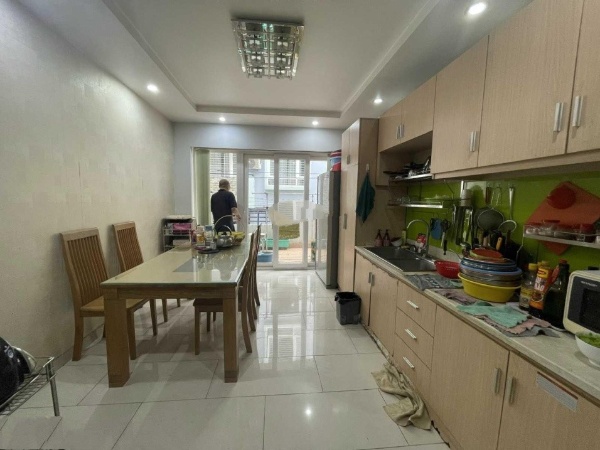 Bán gấp nhà 36 m² trước Tết tại Đường Thành Thái, Phường 1, Quận 10, Hồ Chí Minh
